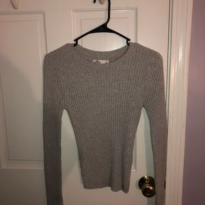 grey crew neck sweater